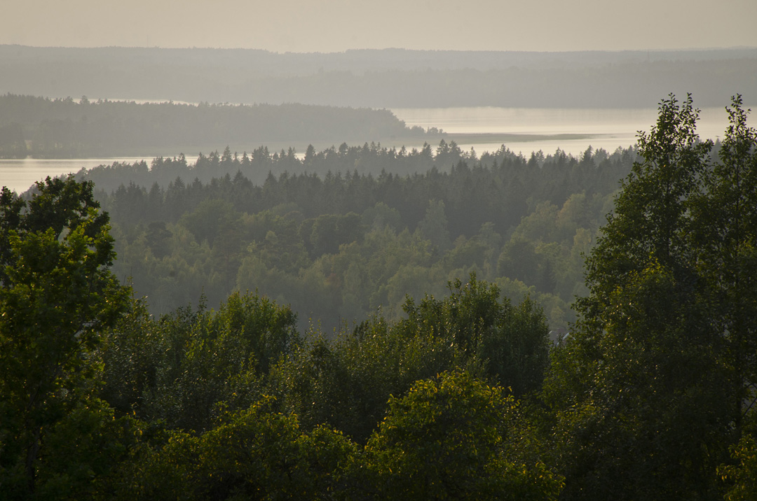 Utsikt över sjön Viken från Källebacken